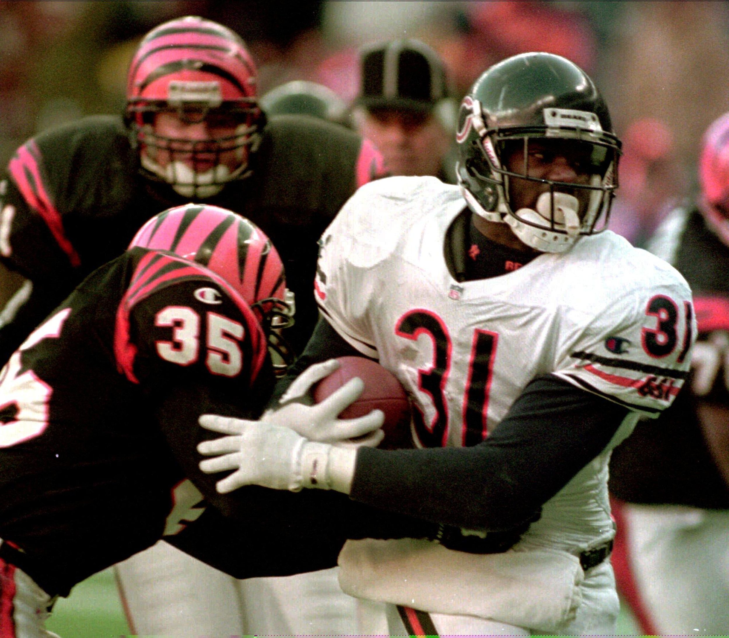 Former Bears RB and Heisman Trophy winner Rashaan Salaam dies at