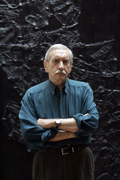 Edward Albee poses for a portrait in New York in 2008. The three-time Pulitzer Prize-winning playwright has died in suburban New York City at age 88. (Mary Altaffer / Associated Press)