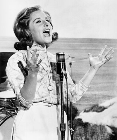 Lesley Gore is pictured c. 1970.  (Michael Ochs Archives via Getty Images)