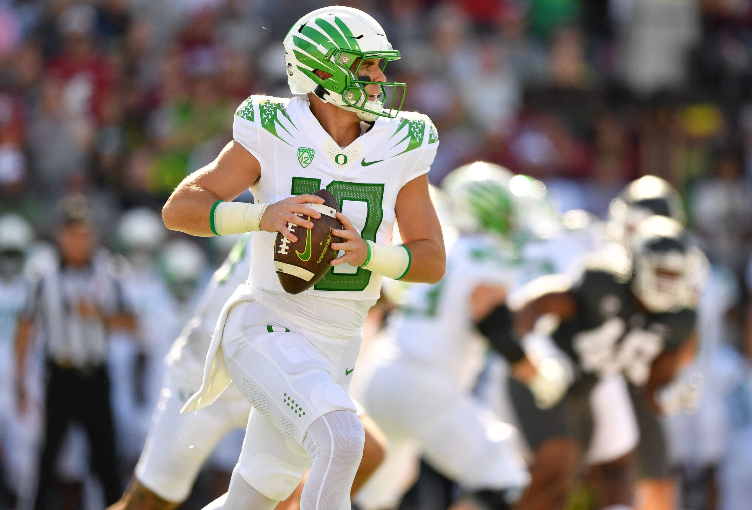 Ducks QB Bo Nix has 'freedom' on offense he didn't have at Auburn