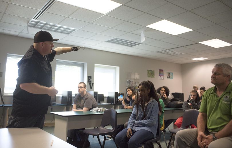 Former sawmill worker Matt Pomerinke speaks Tuesday to an East Valley High School class about the work accident which took his left arm. Pomerinke travels and speaks to high school students about safety and training in the workplace. (Jesse Tinsley/THE SPOKESMAN-REVIEW)