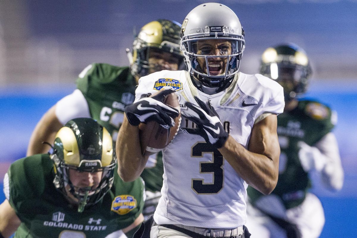 Idaho tight end Deon Watson (3) scores on a long reception while chased by Colorado State defensive back Jake Schlager (8) during the third quarter of the Famous Idaho Potato Bowl NCAA college football game Thursday Dec. 22, 2016, in Boise, Idaho. (Darin Oswald / Idaho Statesman via AP)