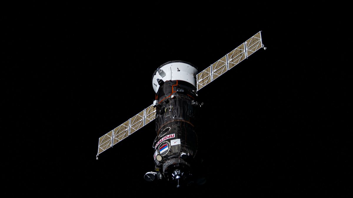 The Progress 90 cargo craft nears the International Space Station for a docking. The spacecraft was used to propel the space station during debris-avoidance maneuvers.  (NASA)