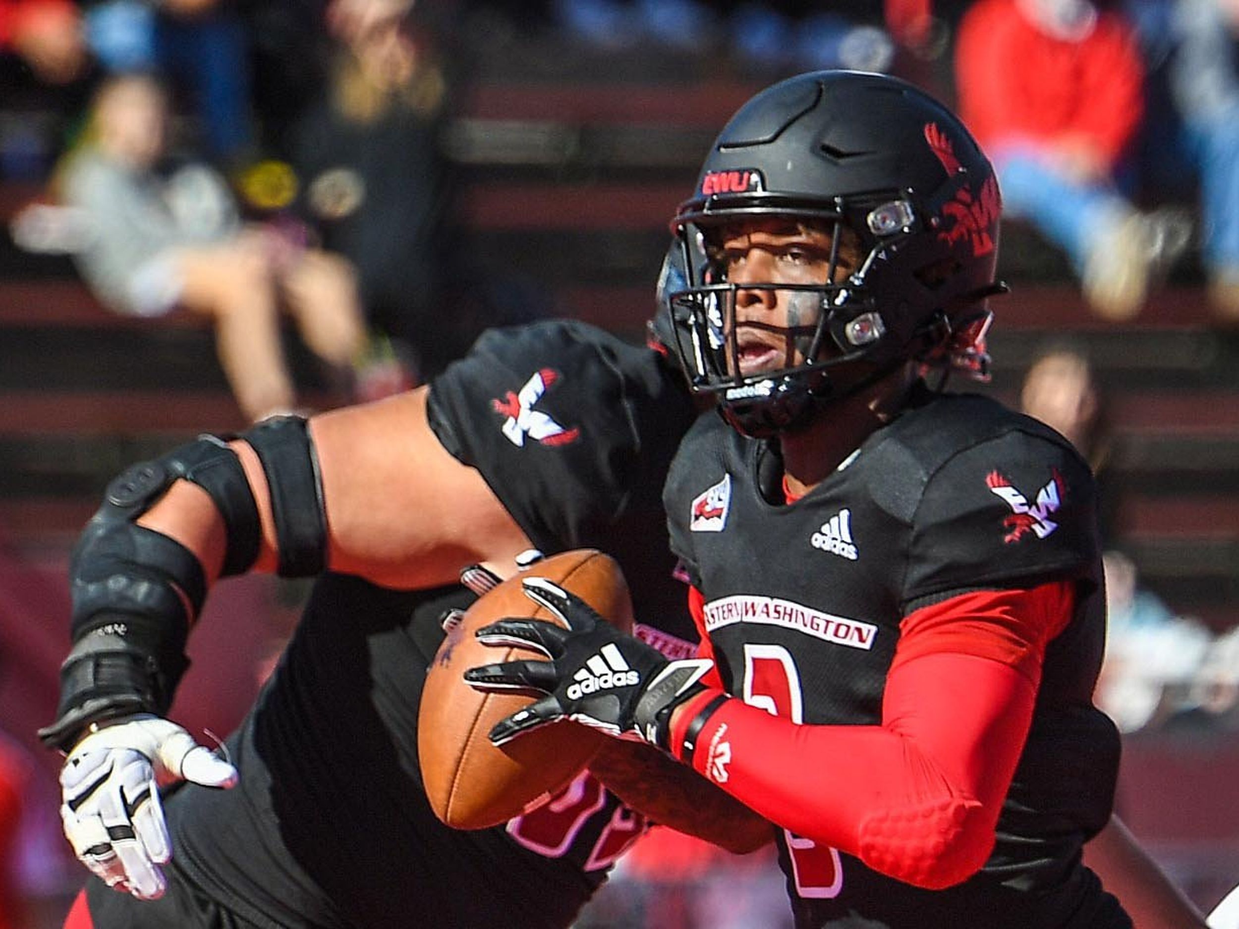 EWU quarterback Eric Barriere repeats as Big Sky Offensive Player of the  Year, College