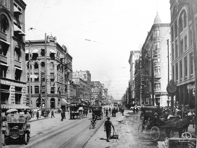 Riverside Avenue in 1909, in front of Central Business Properties Co., the forerunner of Spokane's Fidelity Associates.  (Spokesman-Review file )