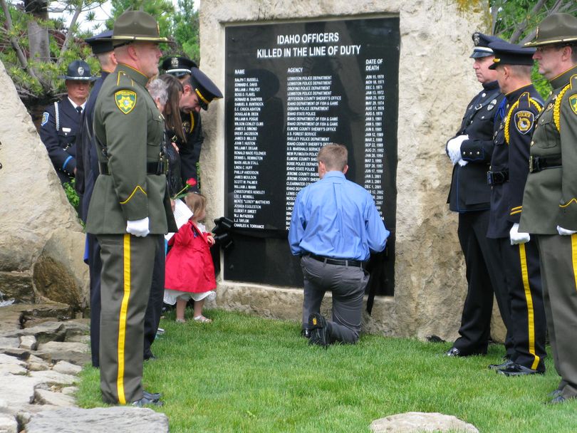 Sgt Greg Moores Name Added To Idaho Peace Officers Memorial In Solemn Ceremony Today The 0628