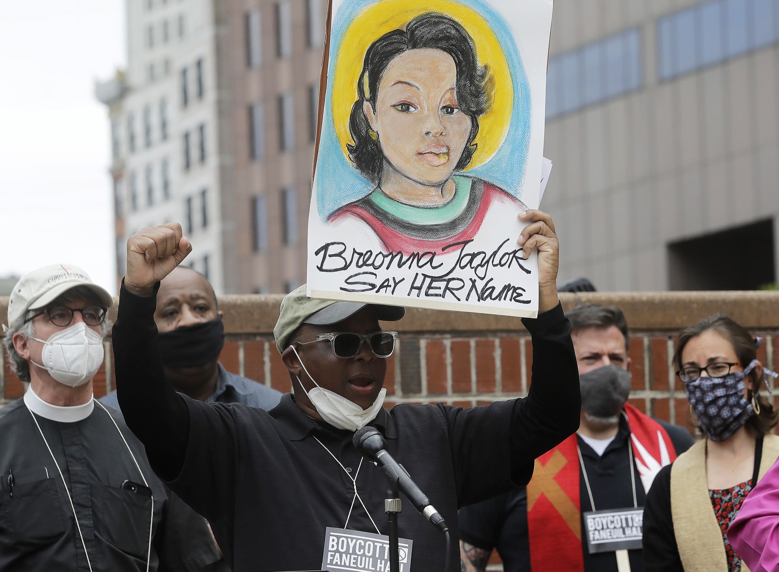 Officer involved in Breonna Taylor shooting to be fired