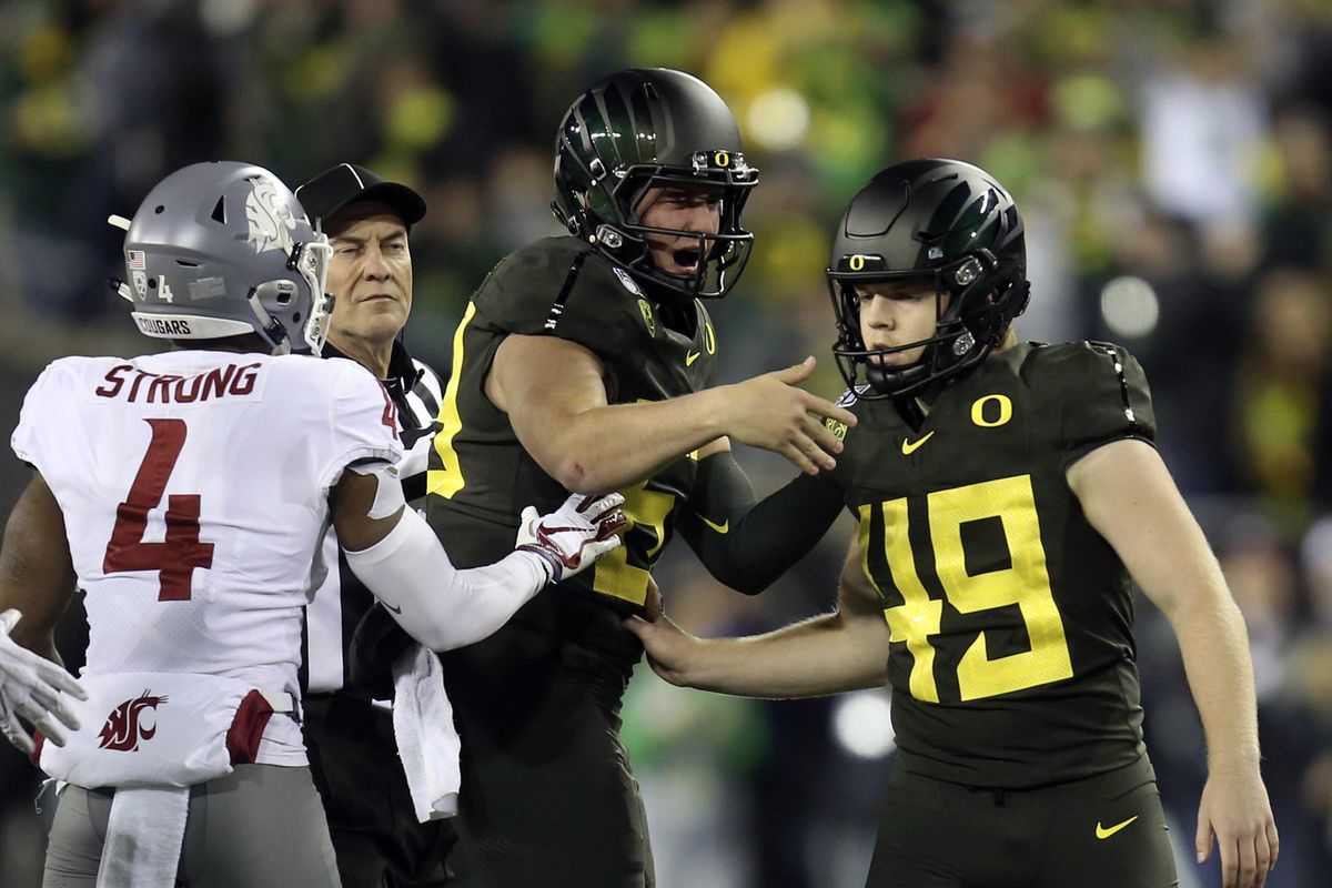 Previewing Oregon's ProDay featuring Justin Herbert among others