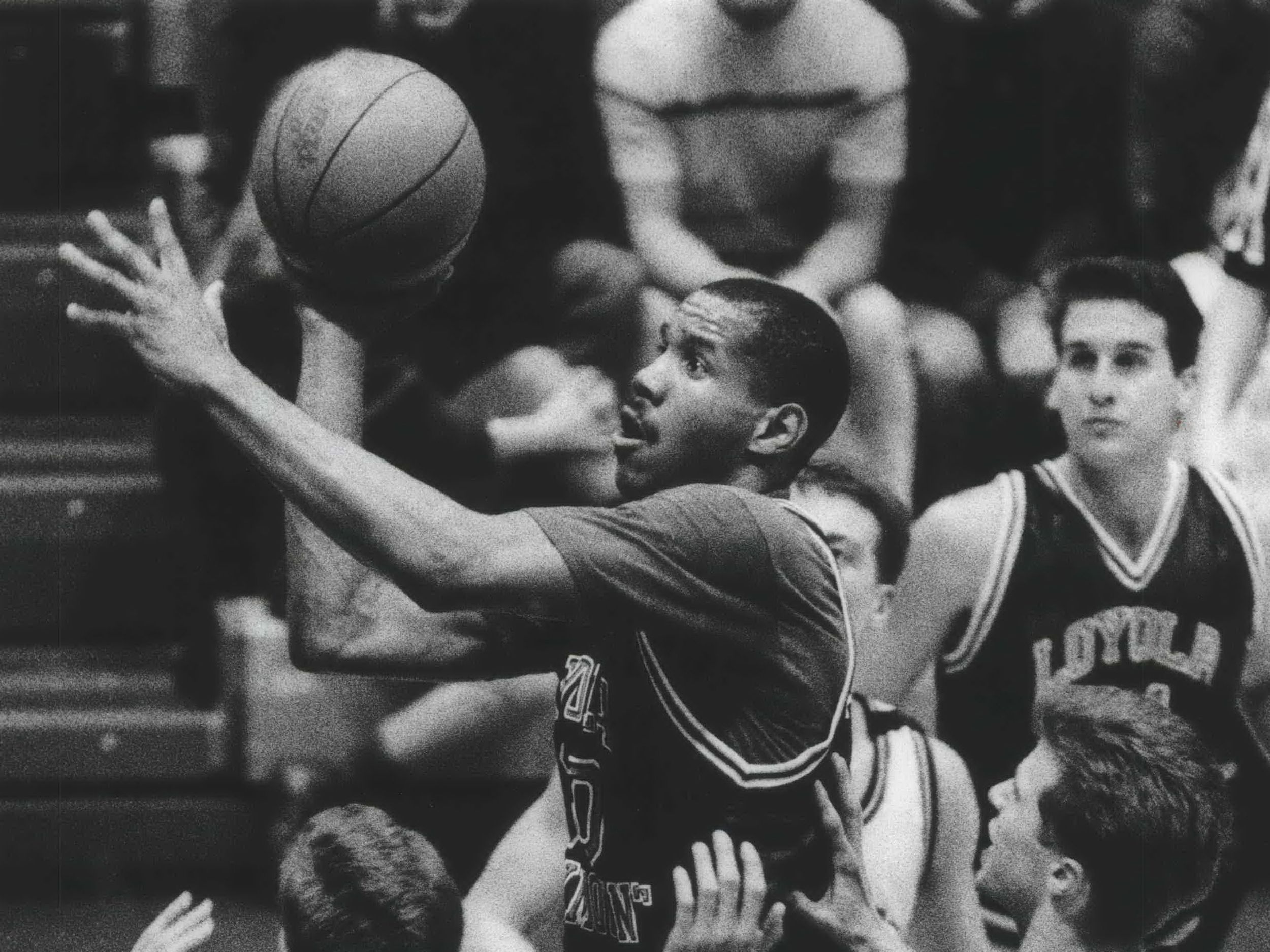 Damar Hamlin's ordeal motivates Bo Kimble to keep honoring the memory of Hank  Gathers.