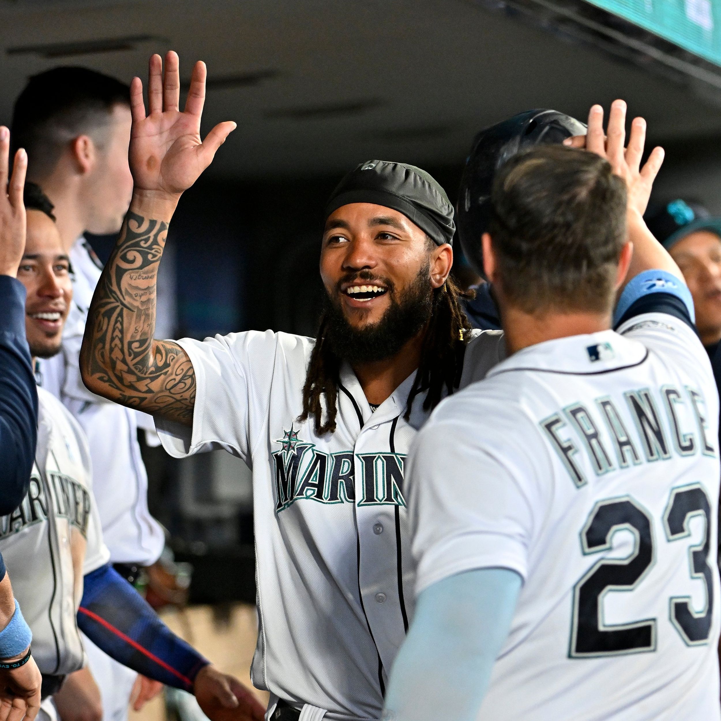 Why do defensive metrics hate Mariners' J.P. Crawford so much?