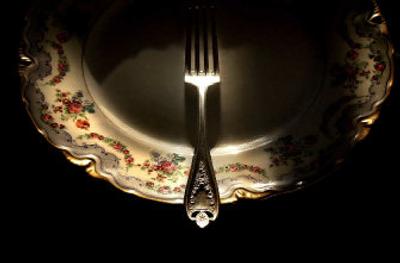 
With the holidays just around the corner, it's a good time to break out vintage table settings for those special  meals with family and friends. 
 (Brian Plonka / The Spokesman-Review)