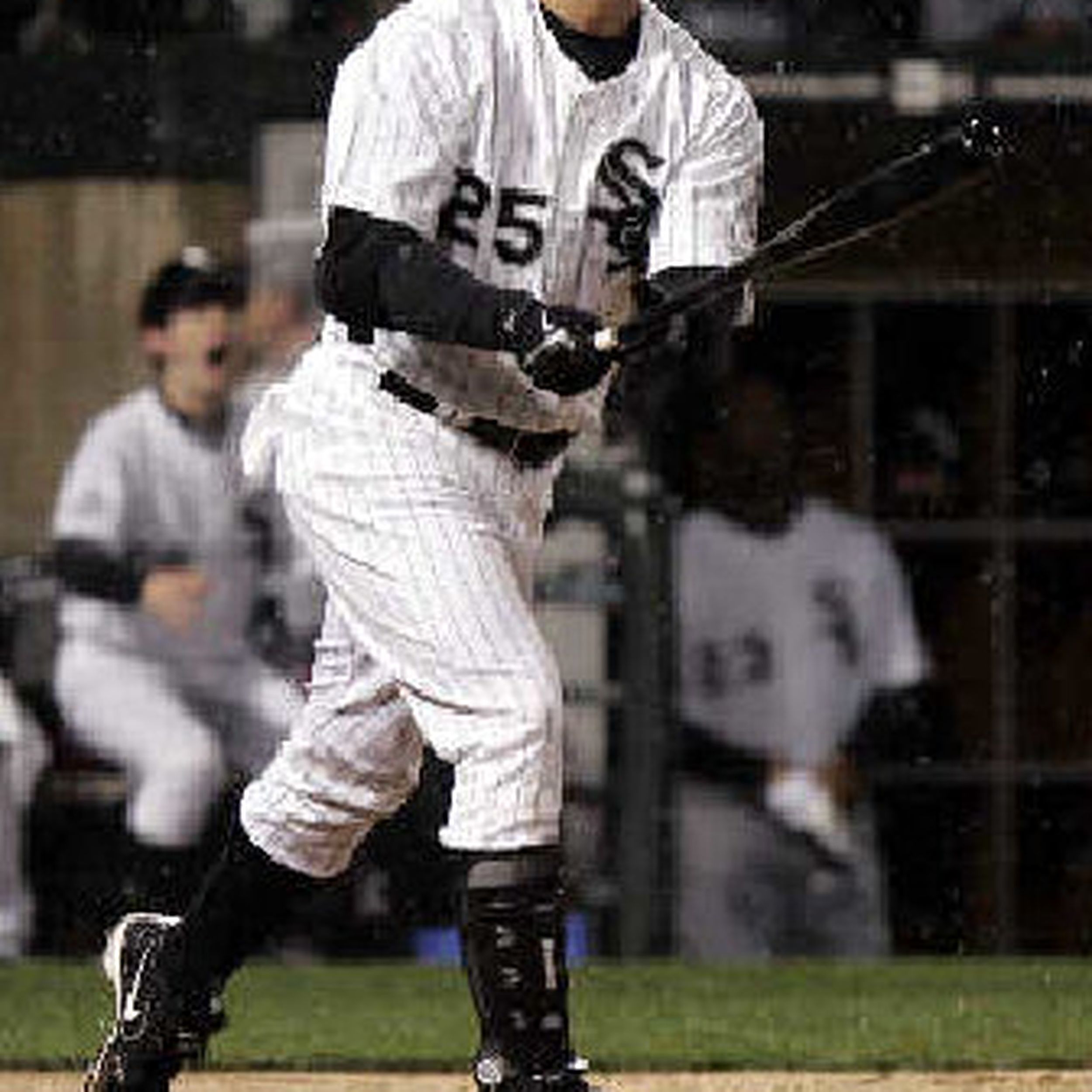 Jim Thome joins White Sox front office