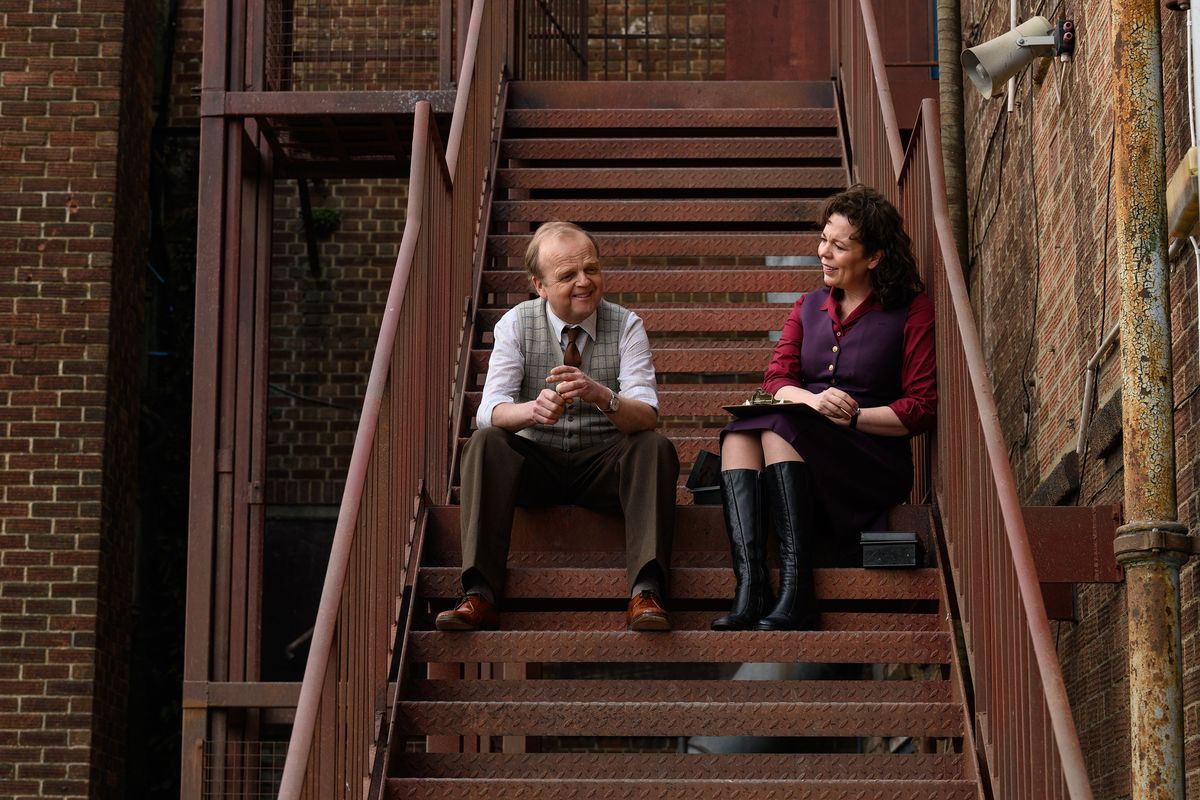 Toby Jones, left, and Olivia Colman in "Empire of Light."  (Searchlight Pictures)