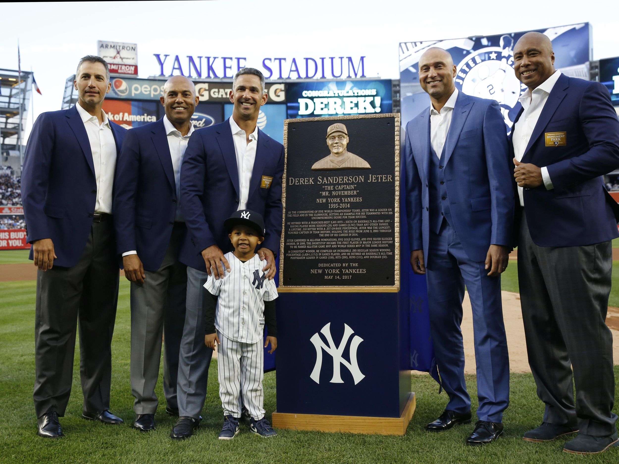 Derek Jeter's No. 2 retired by Yankees, plaque unveiled