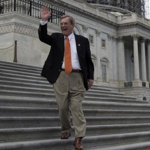 U.S. Rep. Mike Simpson, R-Idaho,  waves during a photo shoot on Capitol Hill in Washington, D.C. Simpson has lost more than 70 pounds in the past 18 months. Now the ninth-term congressman has started a “Hike with Mike” challenge, encouraging Idahoans to walk 2,963 miles over the next 14 months, which is equal to a trip from Washington, D.C., to Boise. (Tong Wu / Tribune News Service)