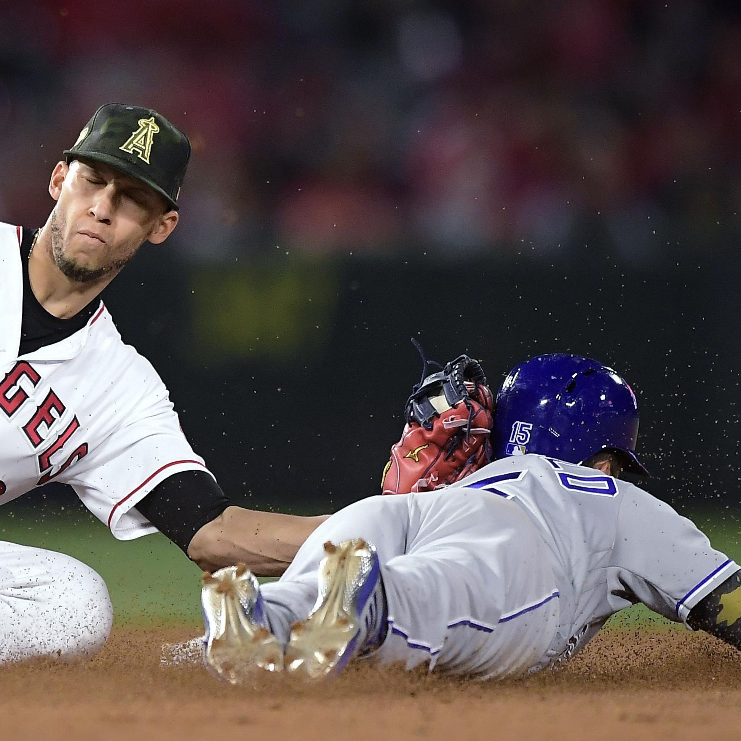 Andrelton Simmons injury update: Angels shortstop likely out