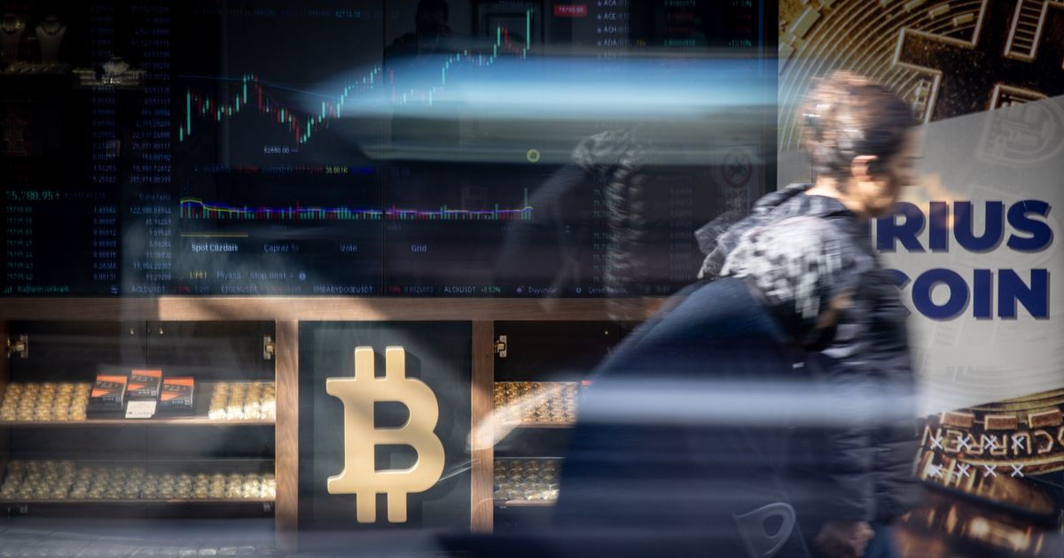 Bitcoin copycats fall behind as speculative pop fizzles