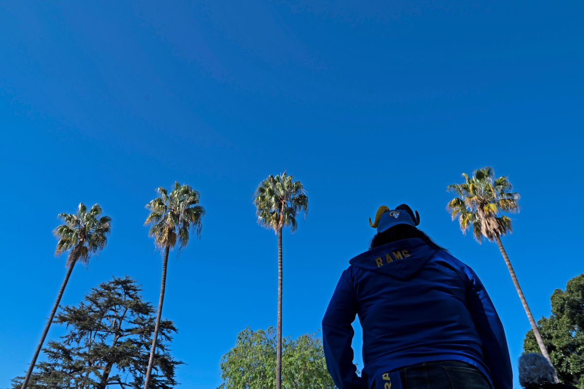 Rams fans cheer Super Bowl champs at LA victory parade - Seattle