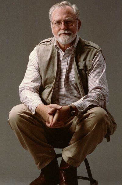 Author Patrick McManus poses for a portrait in 1992. (SR)