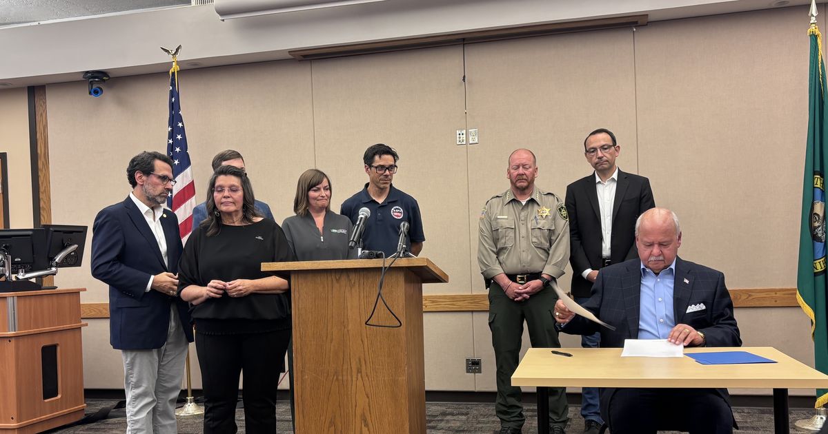 EPA to begin hazardous material cleanup next week for fire-damaged homes