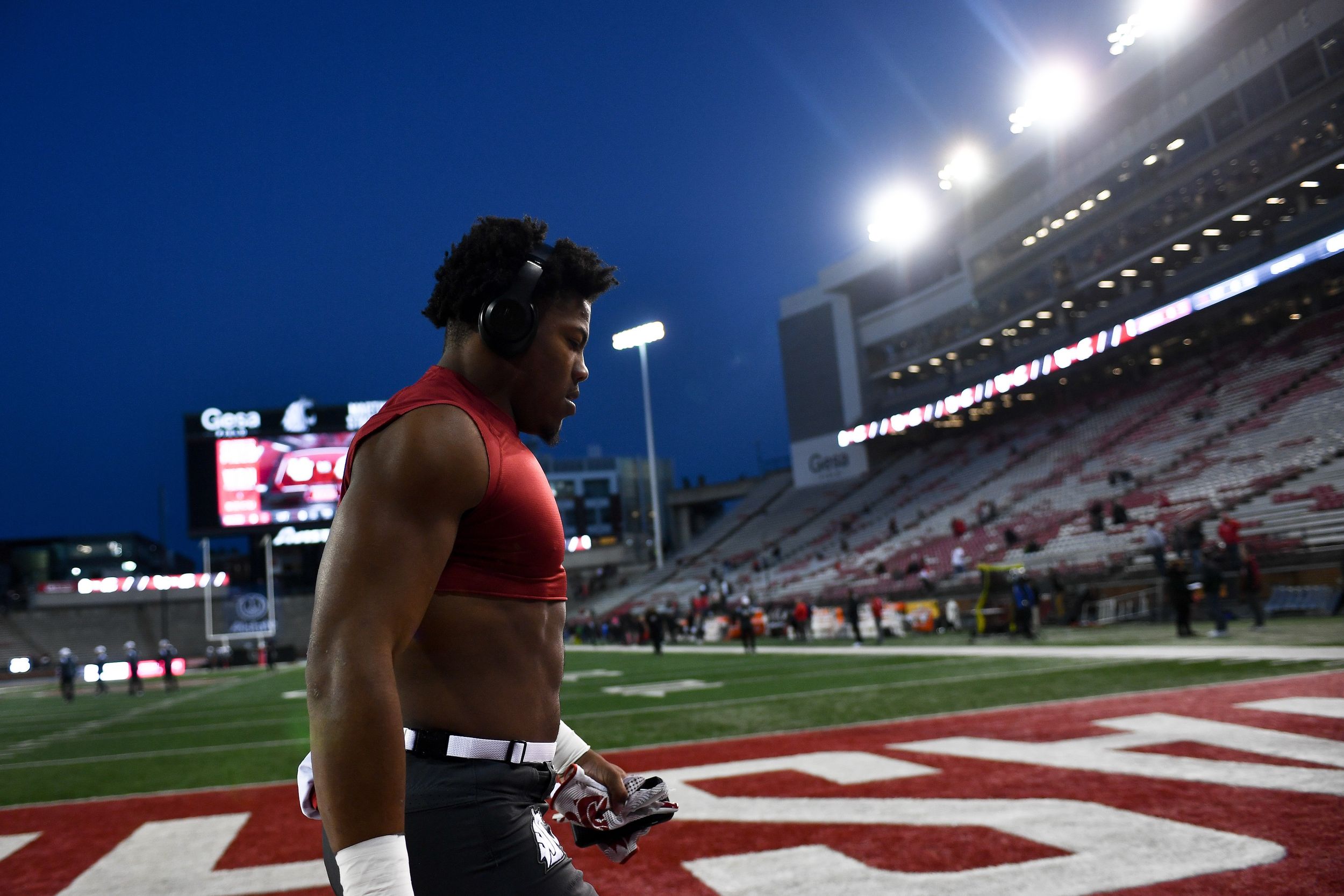 Washington State star linebacker Daiyan Henley, an NFL draft prospect, opts out of L.A. Bowl