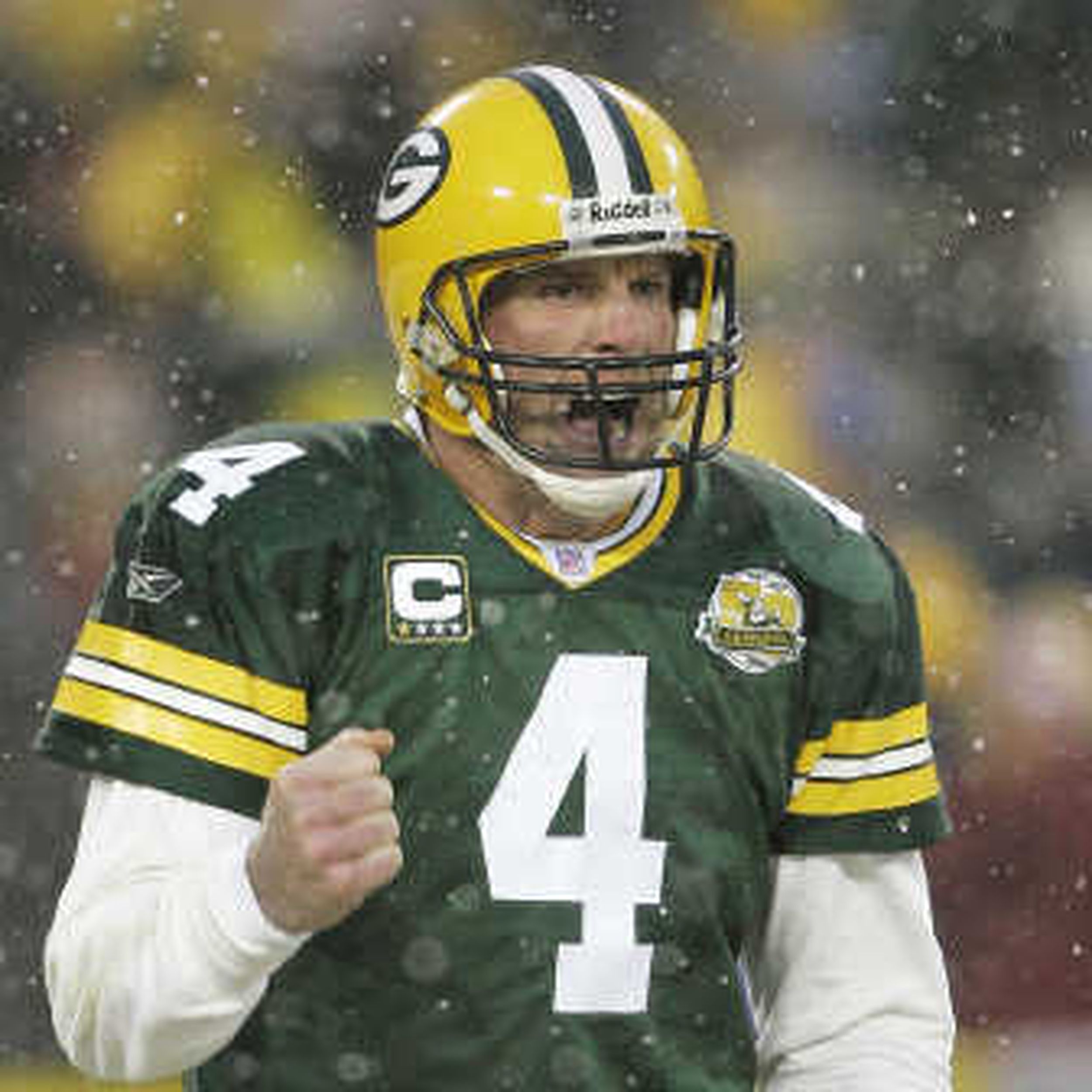 Giants Upset Brett Favre in Lambeau