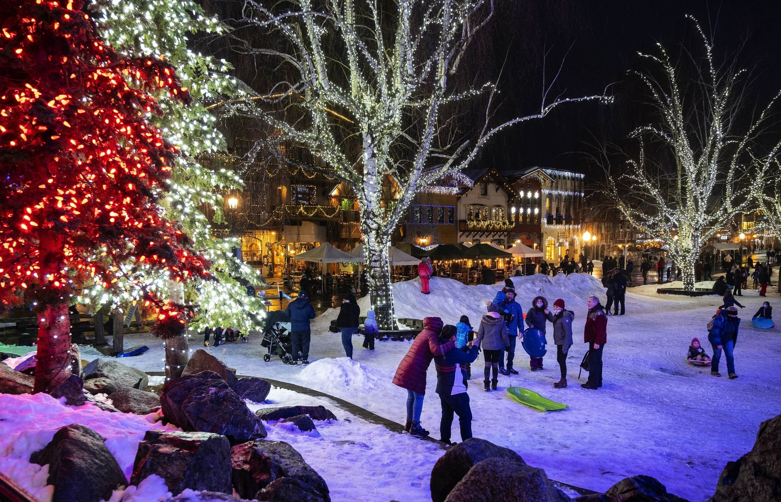 Leavenworth Wa Christmas Lights 2022 Parking Crowded Christmas Skirmish Breaks Out In Leavenworth Over Rebranding And Krampus  Drink Crawl | The Spokesman-Review