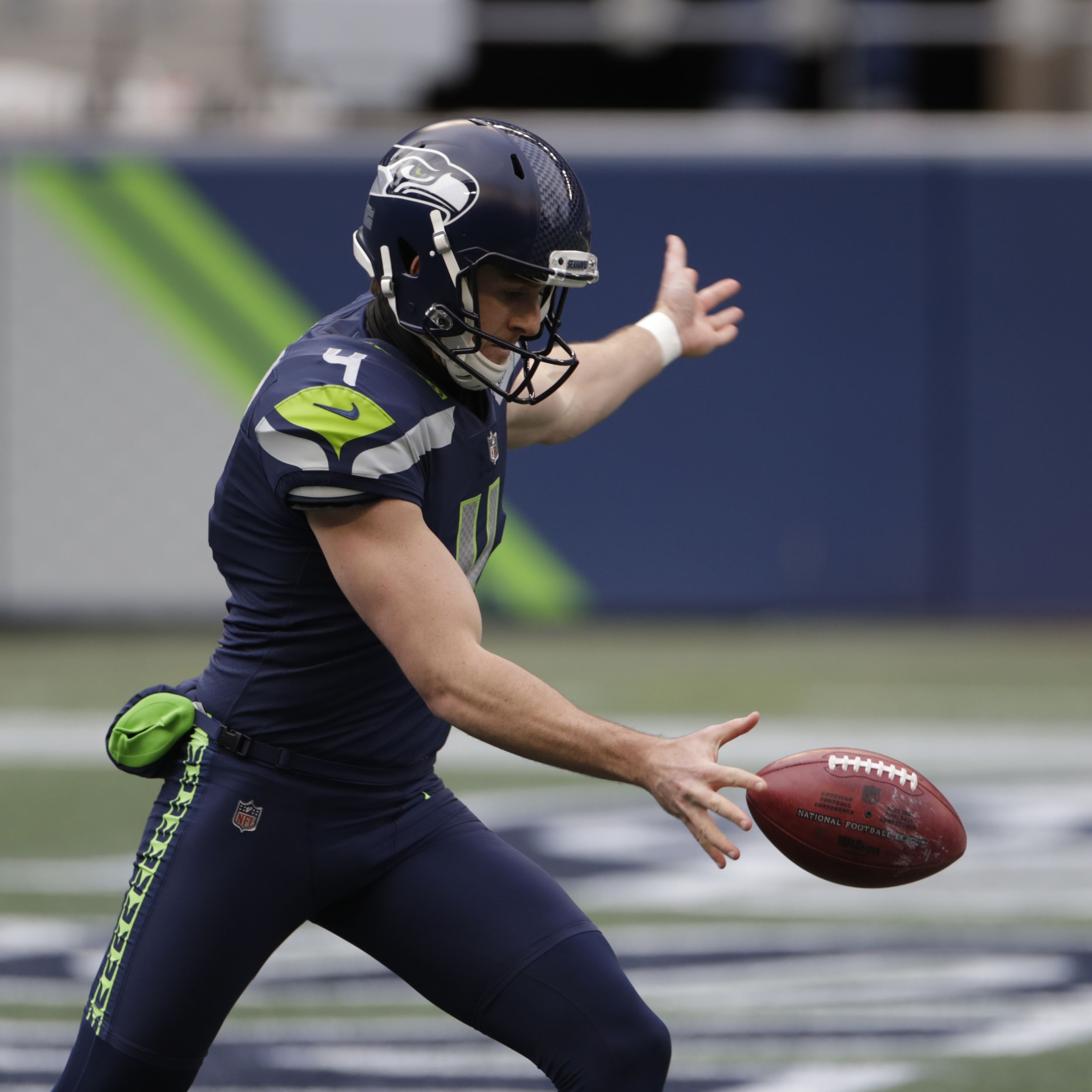 Seahawks Sign Punter Michael Dickson To Four-Year Contract Extension