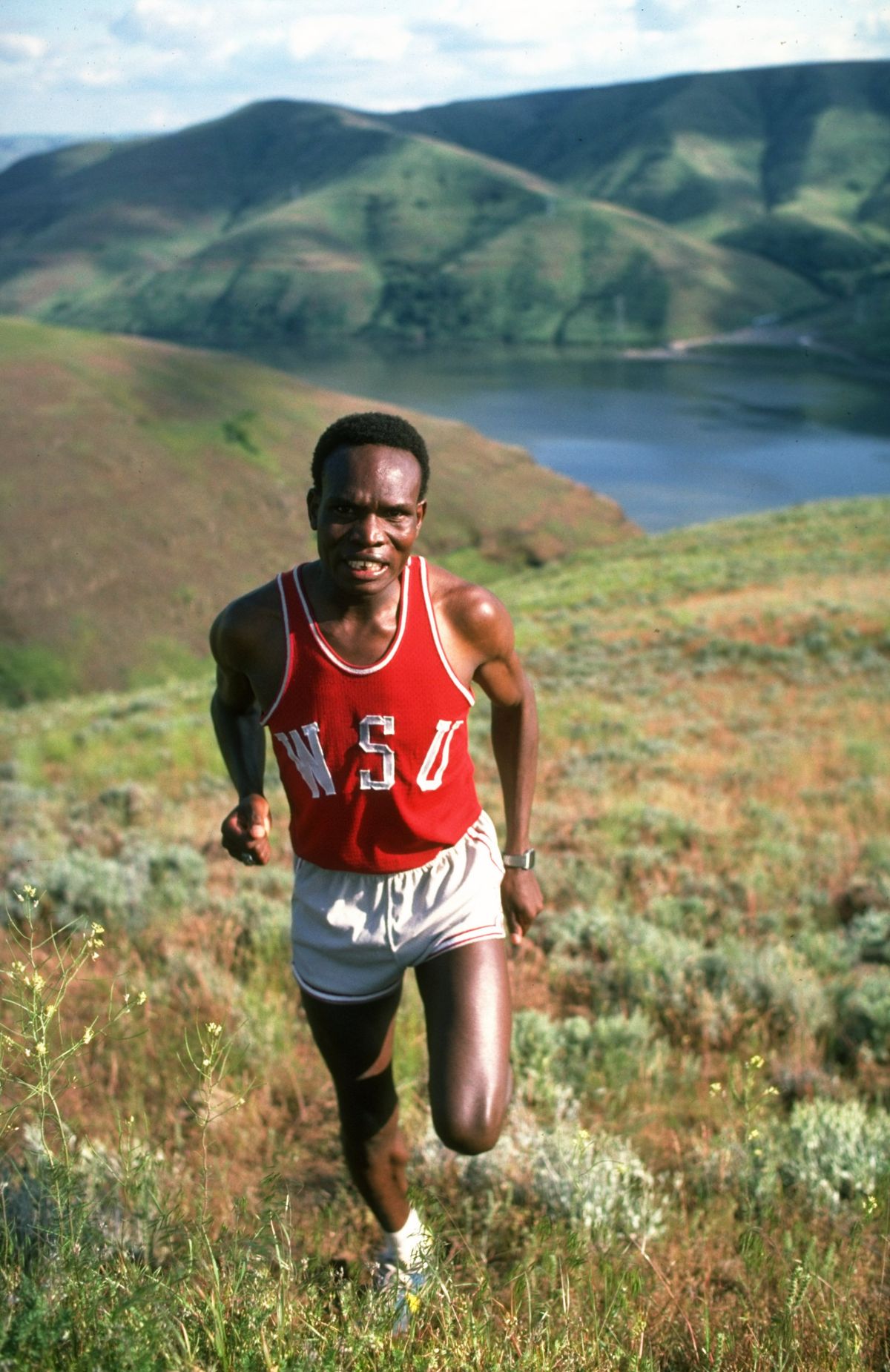 Henry Rono trains in the Snake River Canyon as a member of the Washington State track and field team in May 1978.  (Tony Duffy/Allsport)
