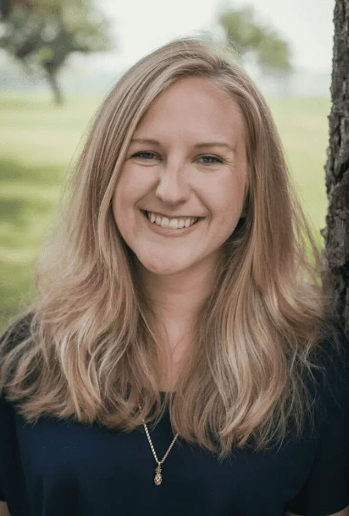 Boyle received her Bachelor of Arts from Eastern Oregon University and her Master of Fine Arts from Washington State University in 2012. Primarily a drawer, she uses a variety of materials in her works where she explores themes in relation to place and reactions to specific landscapes.  (STA)