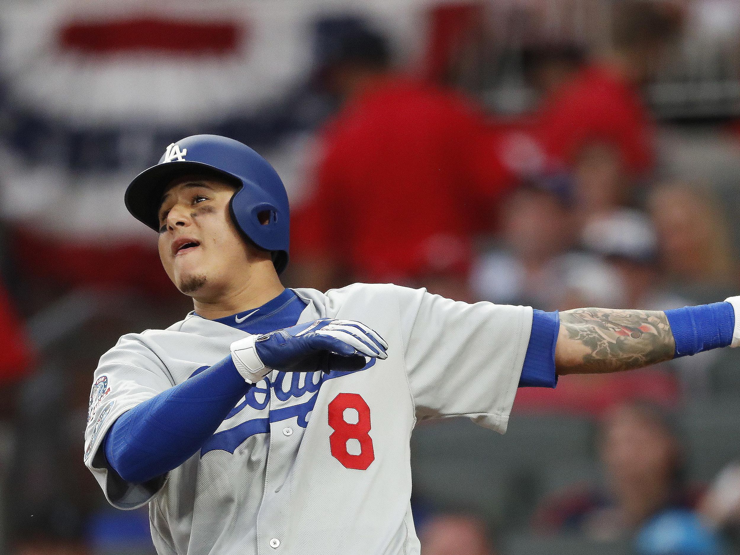 Dodgers' Manny Machado enters free agency on one knee, the end to an  underwhelming October – Orange County Register