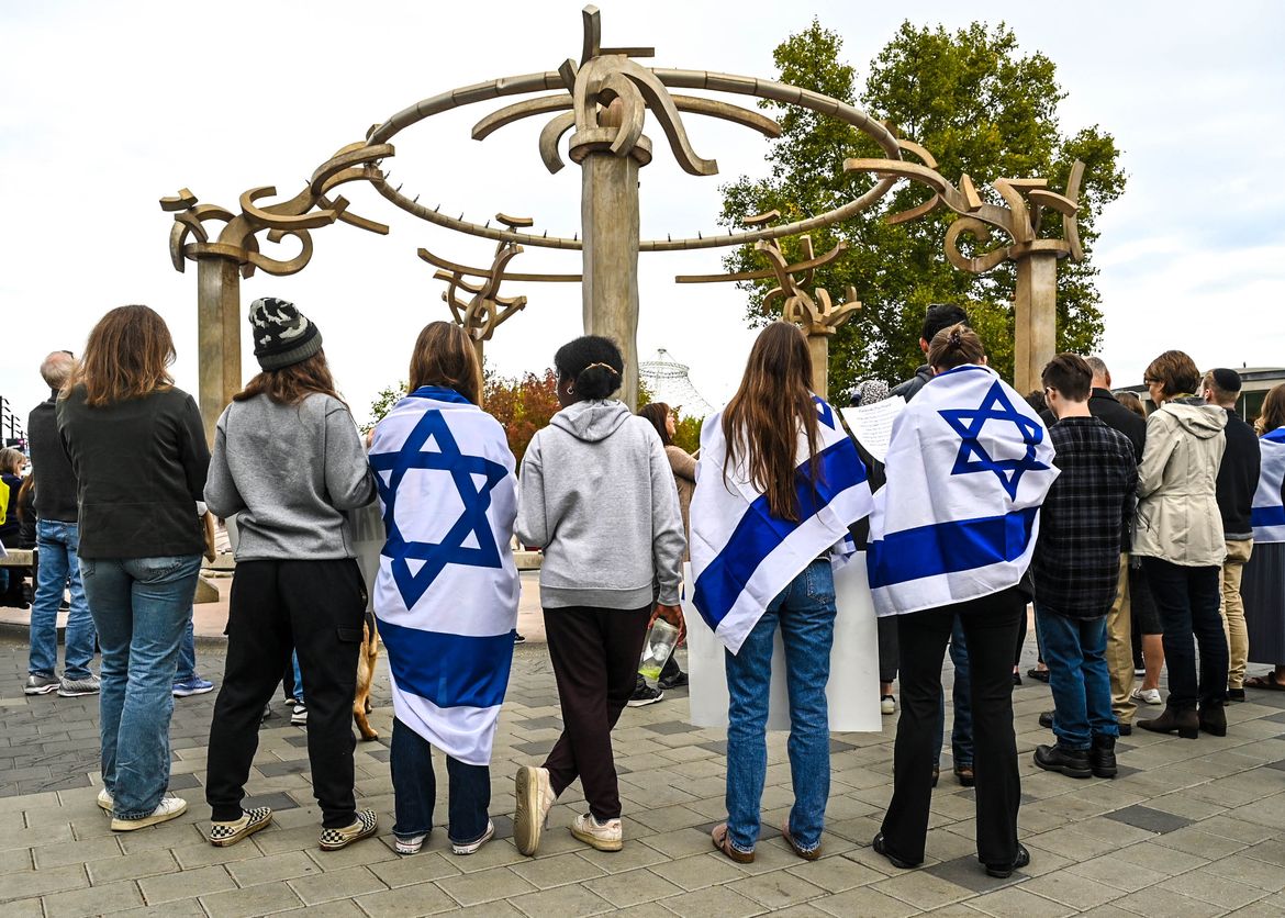 Riverfront Park Crowd Gathers In Solidarity With Israel After ...