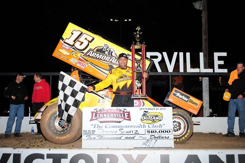 Donny Schatz wins Lernerville main event on the World of Outlaws Sprint Car Series. (Photo courtesy of Cory Stivason)