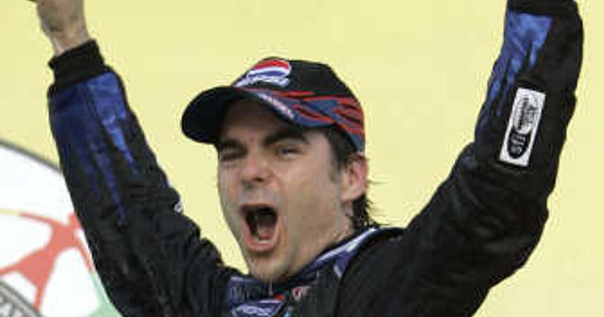 Gordon gets win with last-lap pass