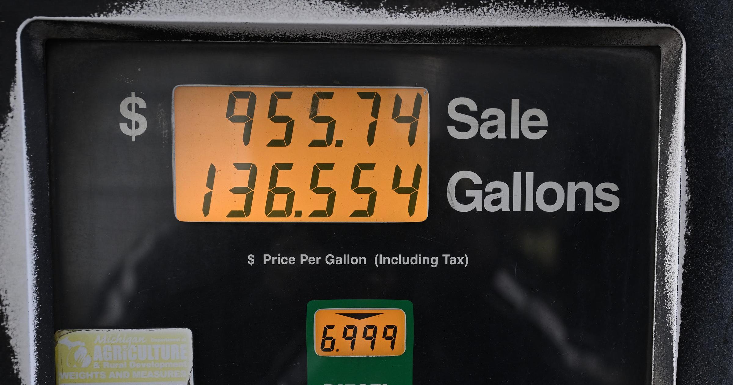 Soaring diesel prices squeeze truckers, farmers as costs hit consumers