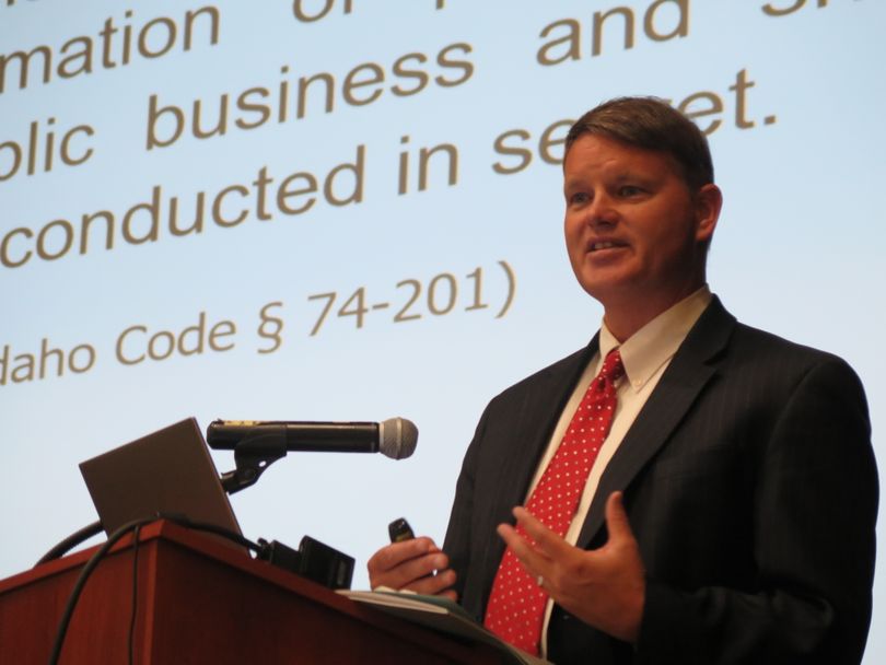 Deputy Idaho Attorney General Brian Kane discusses the Idaho Open Meeting Law during an open government workshop in Twin Falls on Tuesday, July 18, 2017. During the workshop, Kane said Times-News Publisher Travis Quast, who served as host for the event, was the one who first introduced him to the Idaho Public Records Act, when the two were students at the University of Idaho. (Betsy Z. Russell)