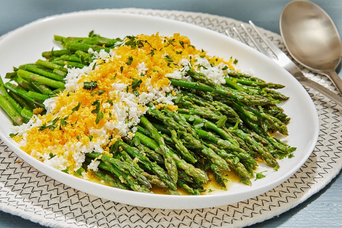 Asparagus shines in the spring, especially when paired with eggs.  (Tom McCorkle/For The Washington Post)