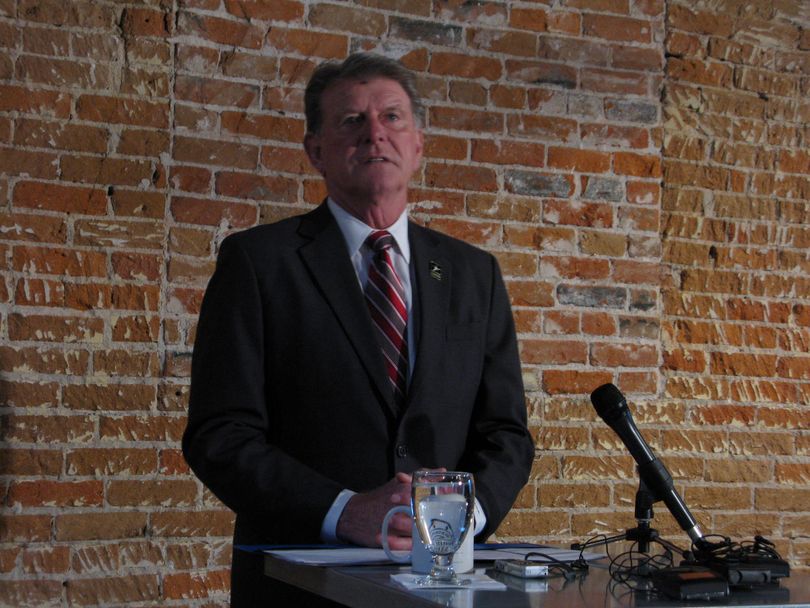 Idaho Gov. Butch Otter addresses the Idaho Press Club on Tuesday (Betsy Russell)