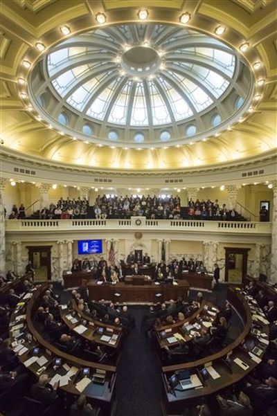 Gov. Butch Otter gives his State of the State address to a joint session of the Idaho Legislature on Monday, Jan. 11, 2016 (AP / Otto Kitsinger)