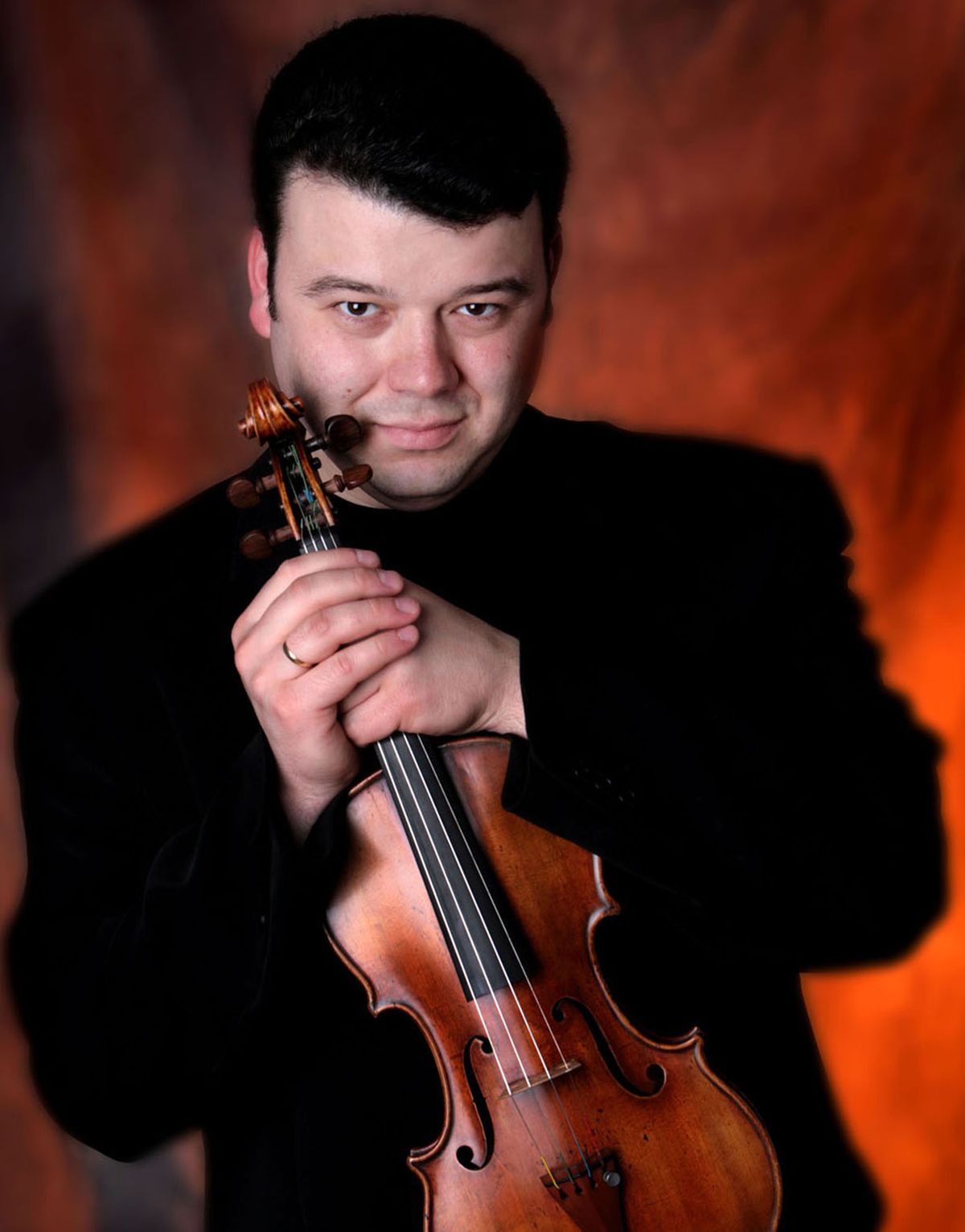Jan. 23-24: VIolinist Vladim Gluzman plays Samuel Barber’s Violin Concerto.