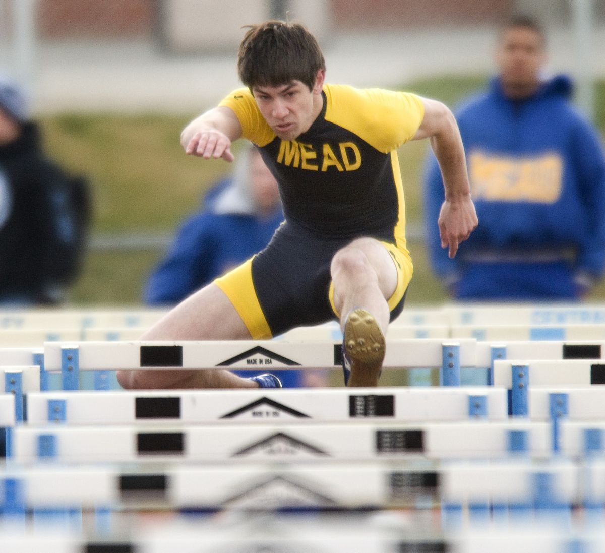 Mead’s Casey Monahan wins the 110-meter hurdles.colinm@spokesman.com (Colin Mulvany)