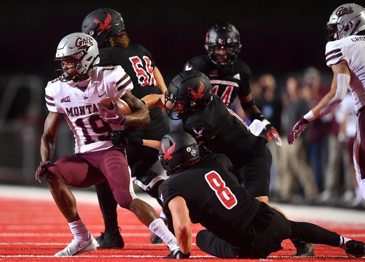 no 6 eastern washington outlasts no 4 montana 34 28 as eric barriere exploits the grizzlies through the air the spokesman review