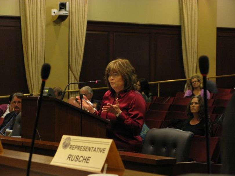 M.C. Niland testifies against HB 221, the Medicaid cuts bill, Tuesday afternoon in the Capitol Auditorium. (Betsy Russell)