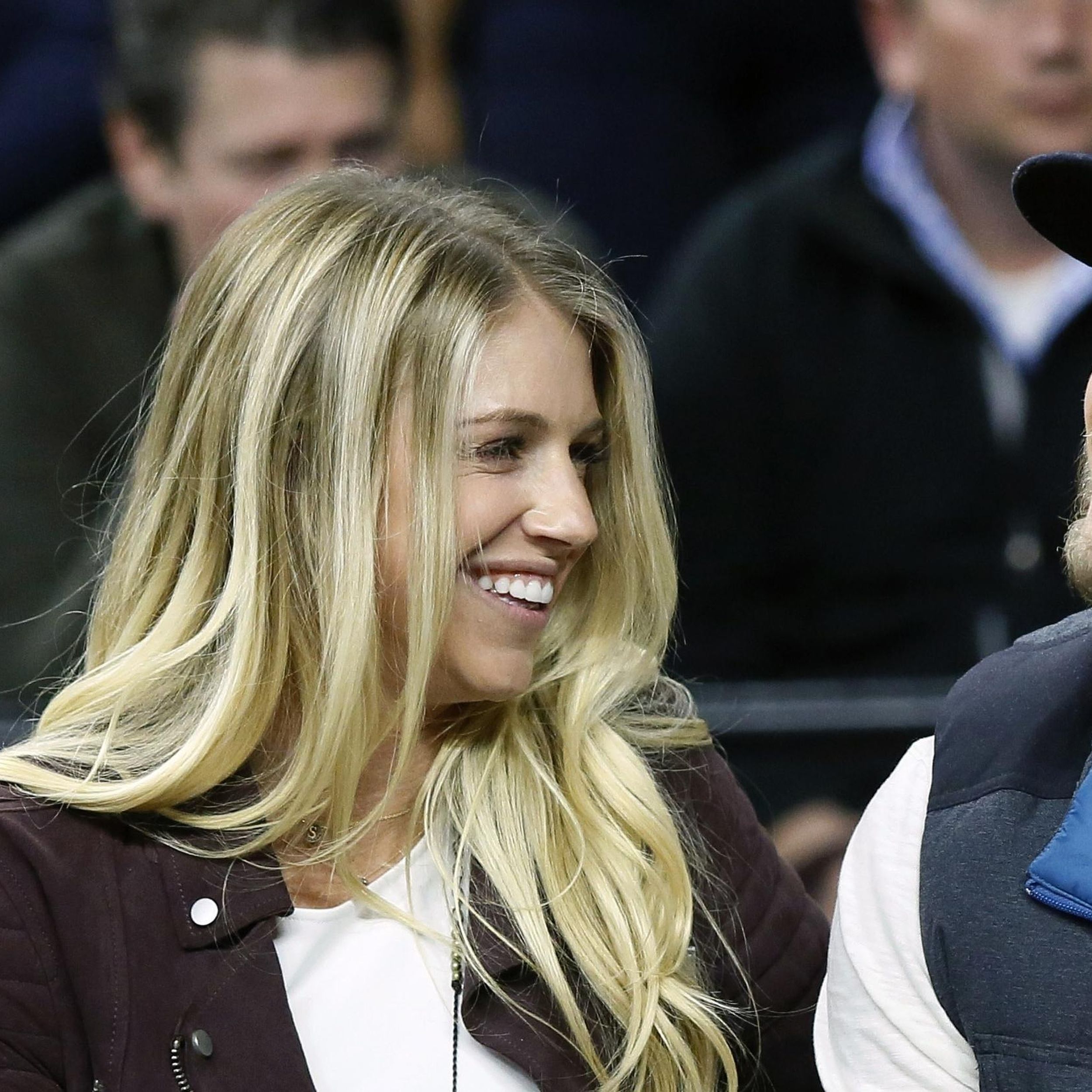 Lions QB Matthew Stafford sits out workout as wife has brain tumor