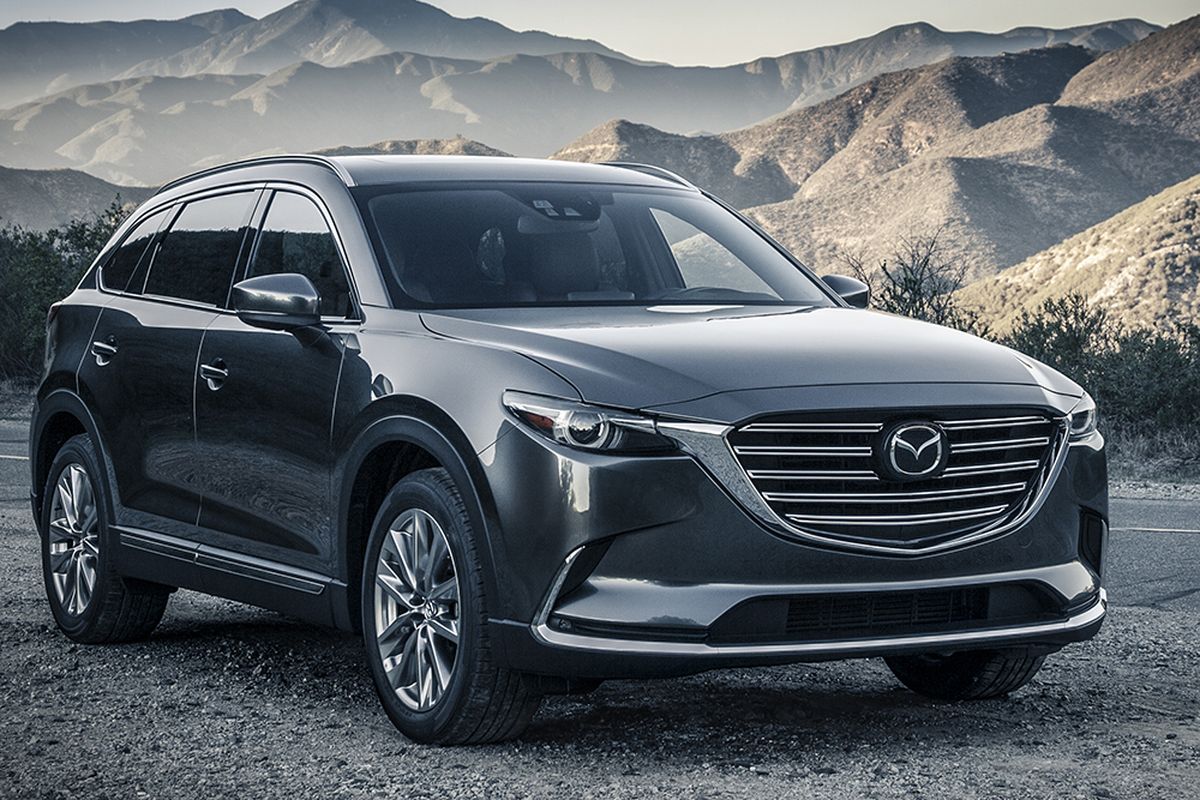 The second-gen three-row CX-9 is roomier than before, despite having lost an inch of overall length. It’s quieter and better equipped, more dynamic and less thirsty. (Mazda)