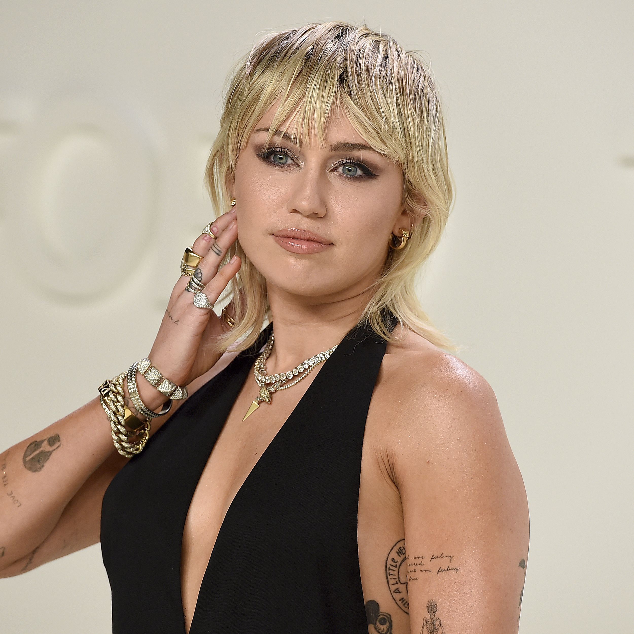 Miley Cyrus' 'Plastic Hearts' proves why she's the perfect pop star of this  time
