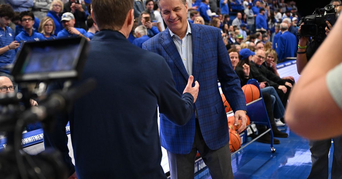 Gonzaga to face John Calipari, Arkansas in road exhibition game