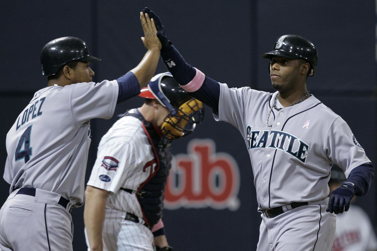  MLB - Mariners fans sorry Junior's going