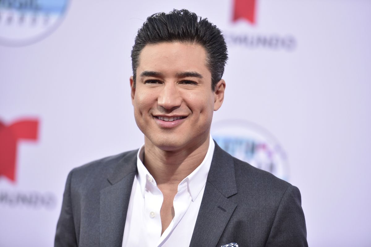 Mario Lopez arrives at the Latin American Music Awards on Thursday, Oct. 17, 2019, at the Dolby Theatre in Los Angeles.  (Richard Shotwell/Invision/AP)