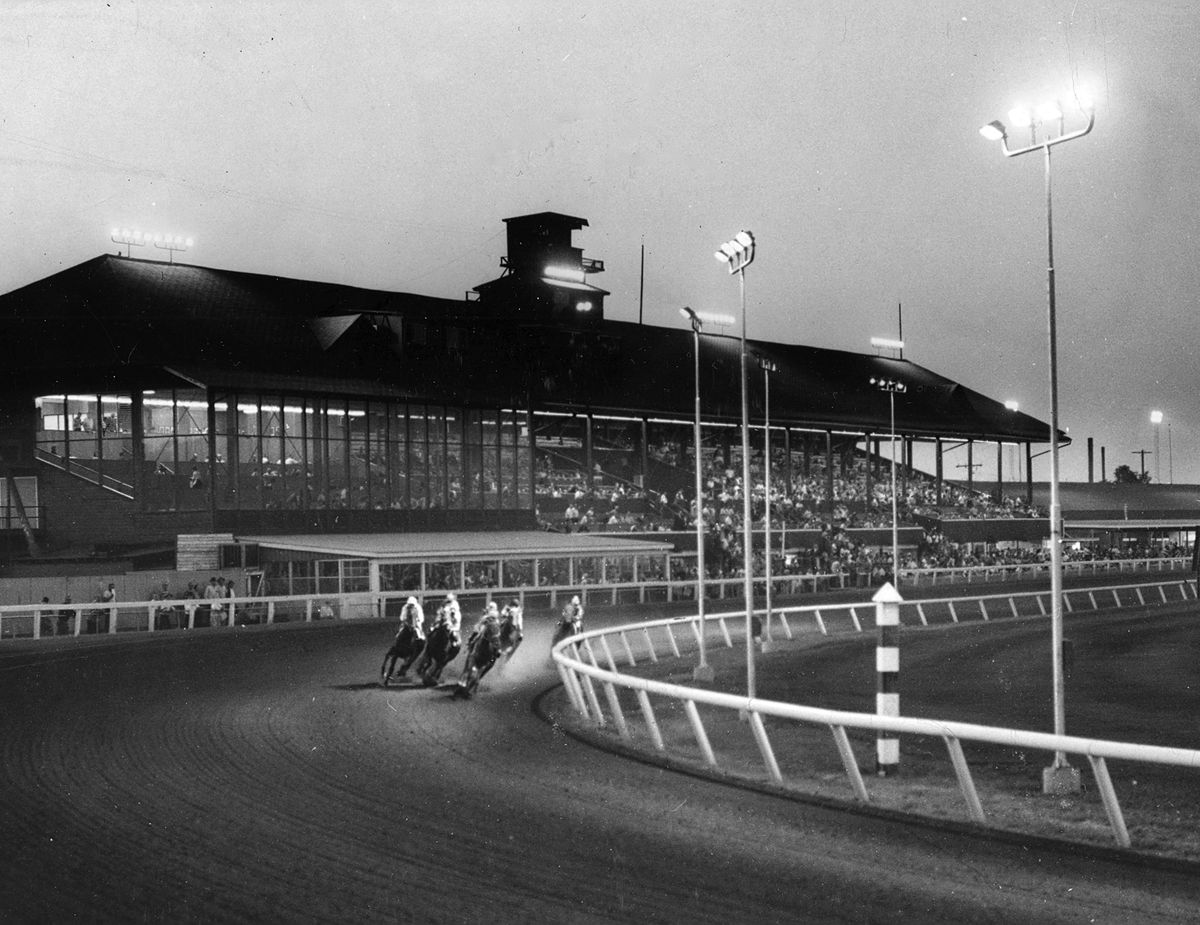1968: Racing under the lights began on a trial basis at Playfair. In 1970, the track was the first in the West to offer regular night thoroughbred racing.